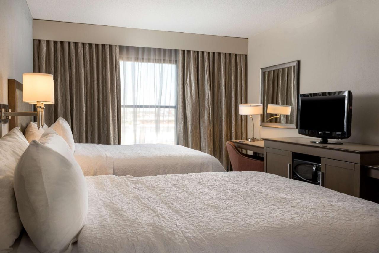 Queen Room - Non-Smoking at Hampton Inn Myrtle Beach-West
