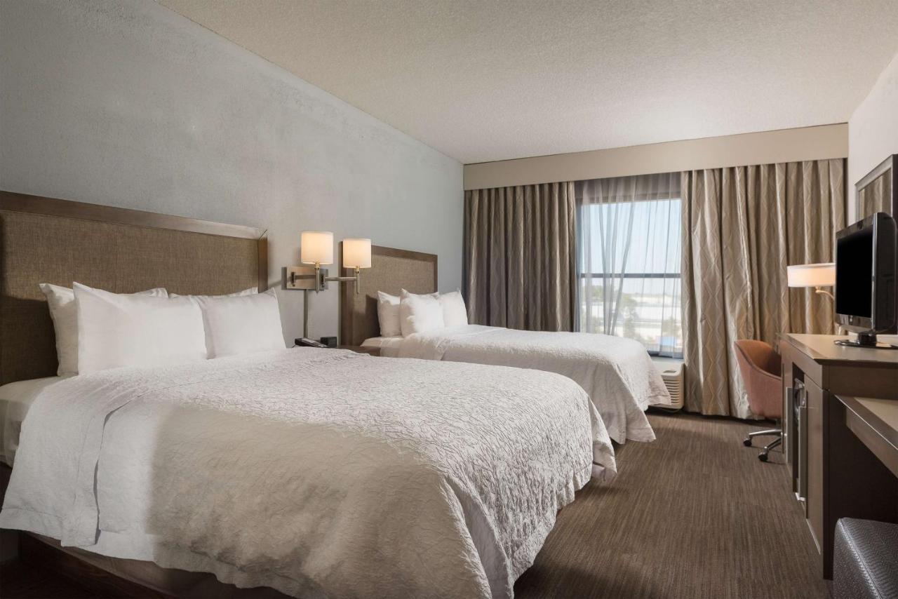 Queen Room - Non-Smoking at Hampton Inn Myrtle Beach-West
