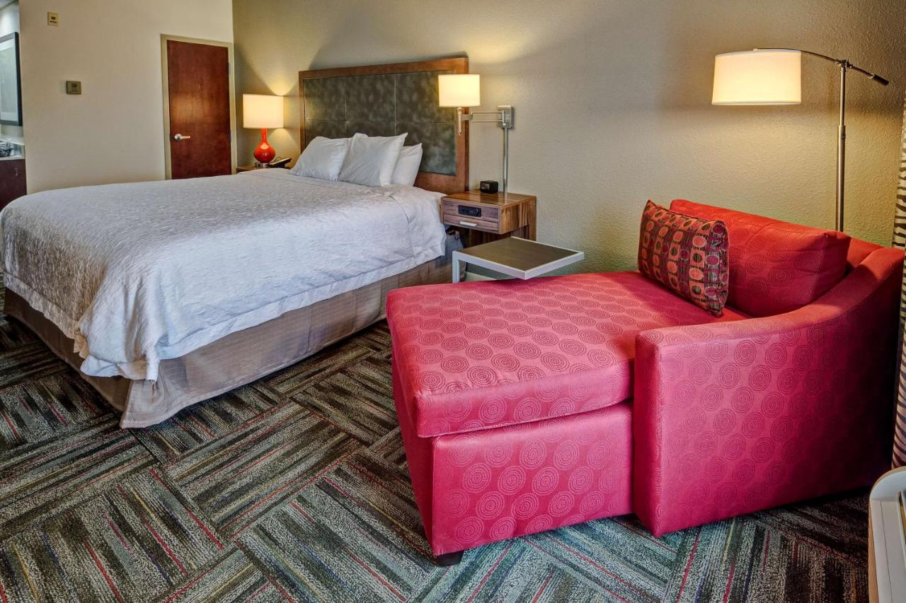 King Room - Non-Smoking at Hampton Inn Newberry-Opera House