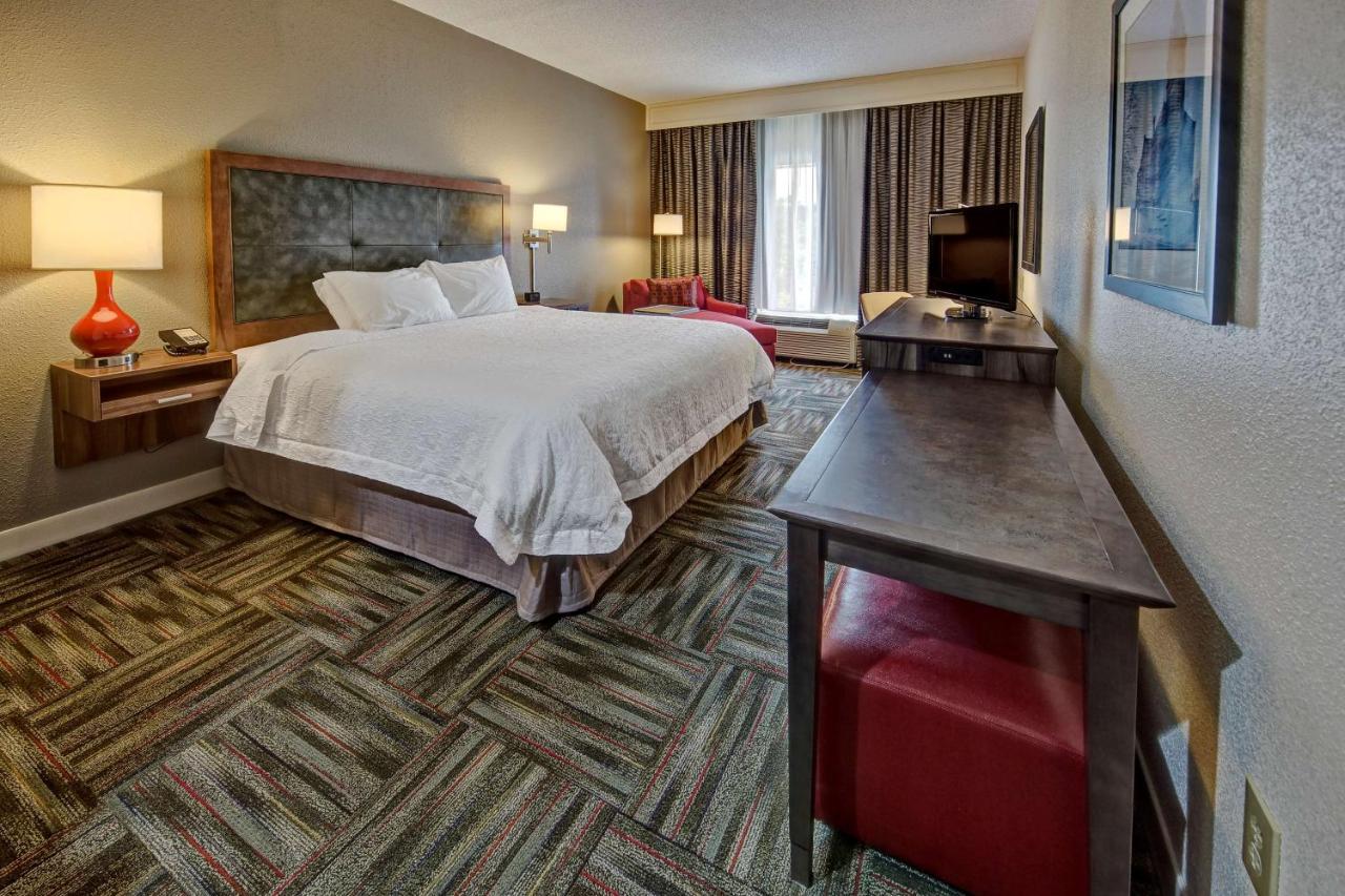 King Room - Non-Smoking at Hampton Inn Newberry-Opera House