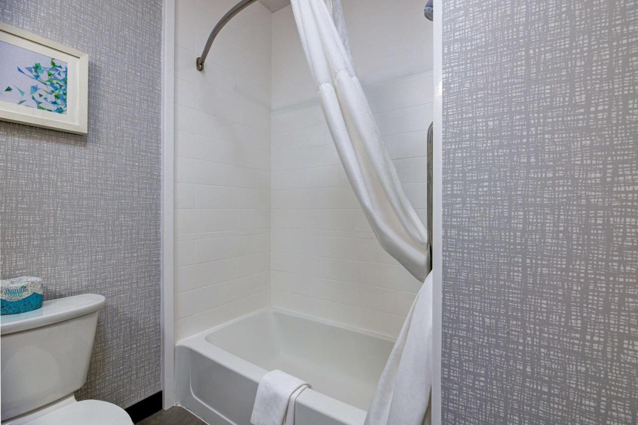 Queen Room with Two Queen Beds at Hampton Inn & Suites Nacogdoches