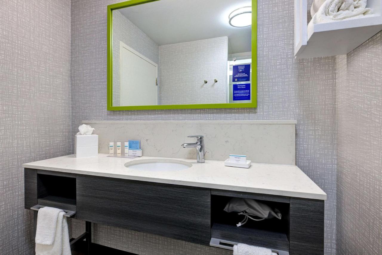 King Room at Hampton Inn & Suites Nacogdoches