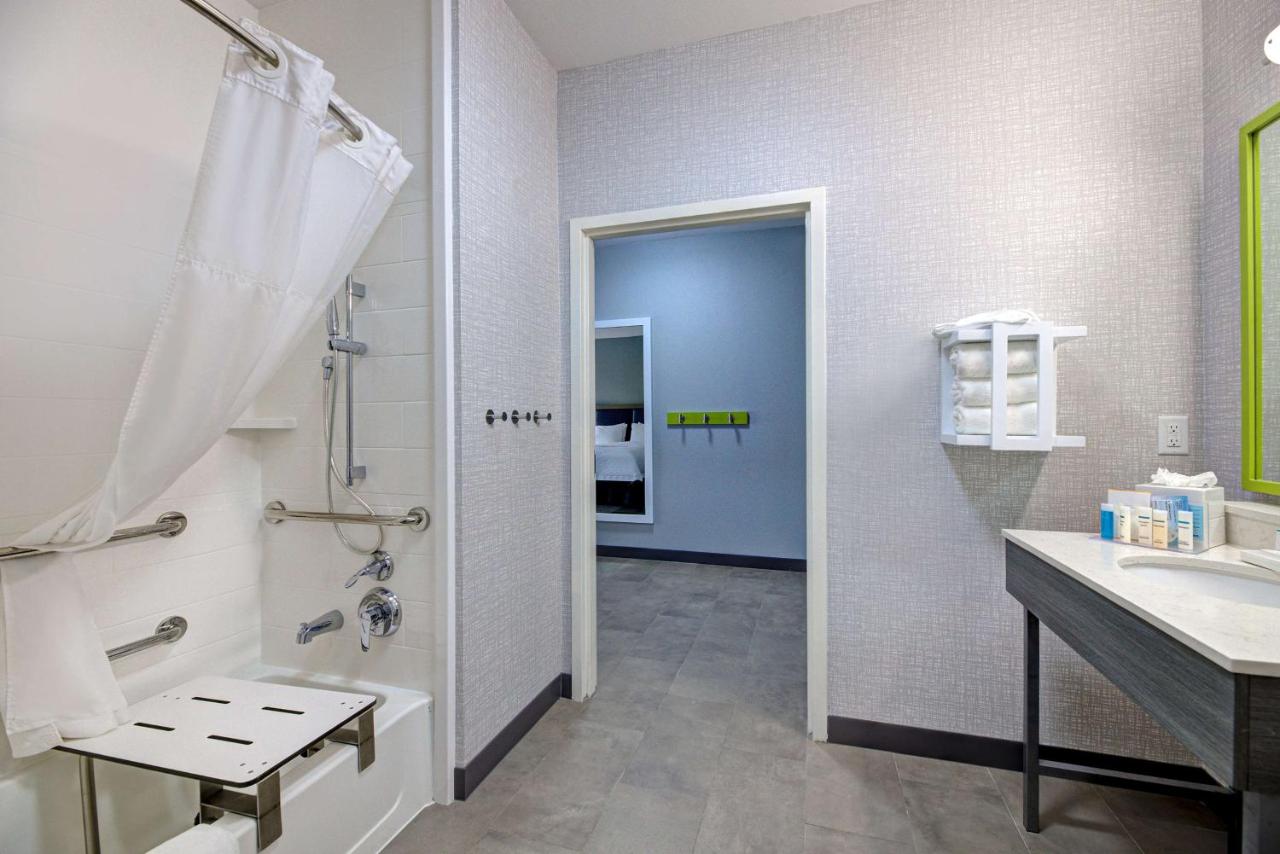 Queen Room with Two Queen Beds - Hearing Access/Non-Smoking at Hampton Inn & Suites Nacogdoches