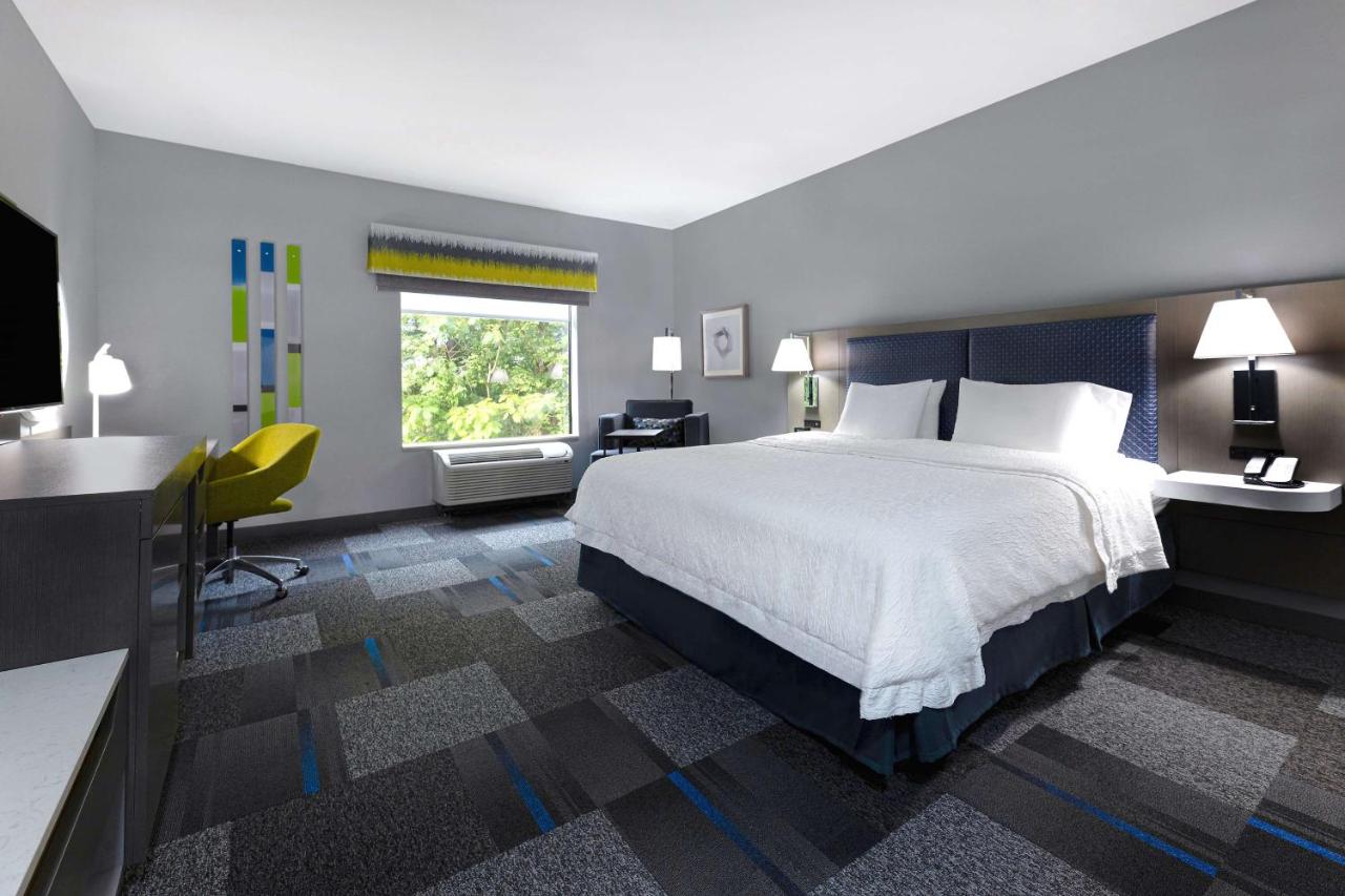 King Room - Disability Access/Non-Smoking at Hampton Inn & Suites Nacogdoches