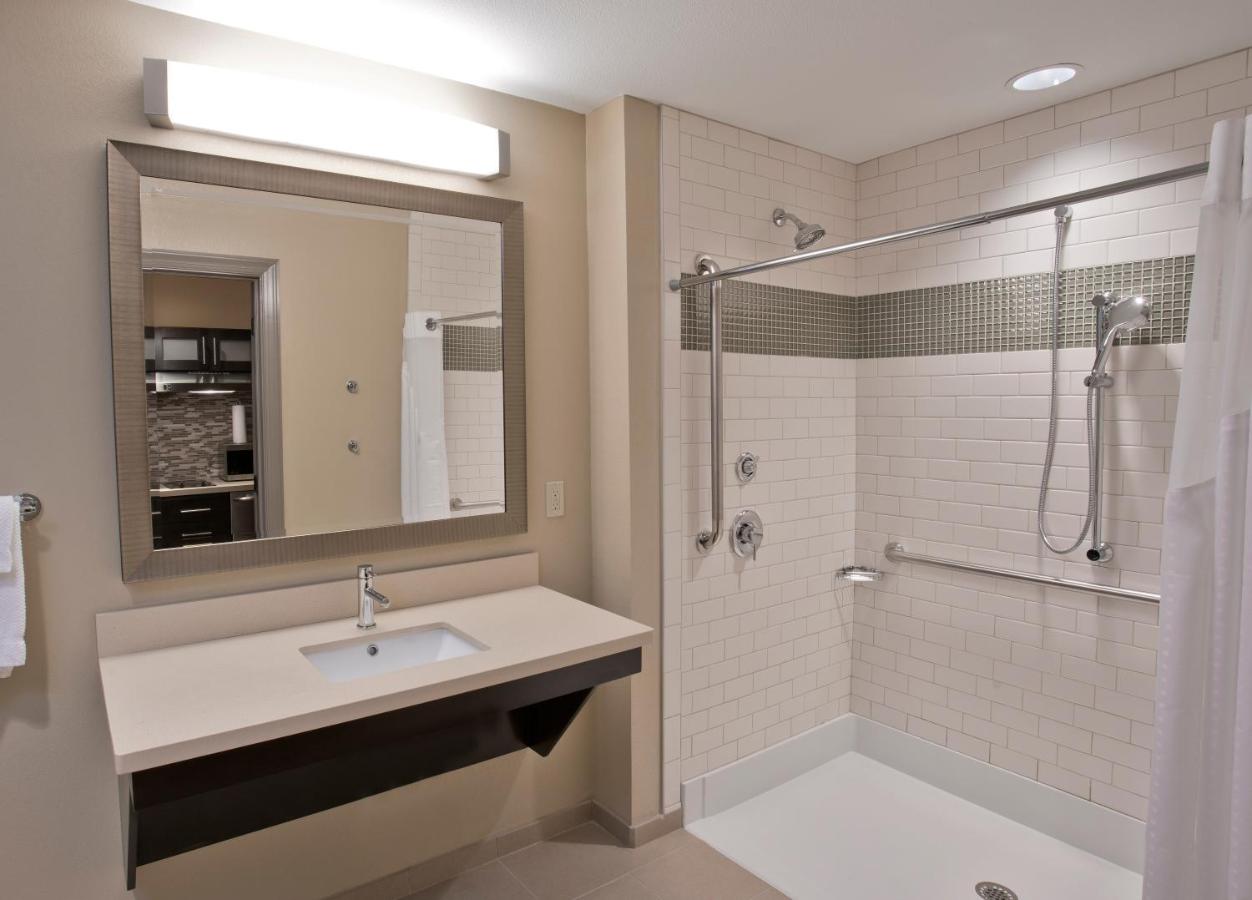 King Studio-Disability Access/Roll in Shower/Non-Smoking at Staybridge Suites Baltimore - Inner Harbor by IHG