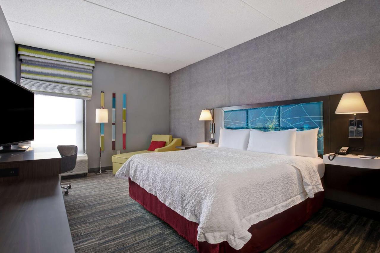 King Room - Disability Access at Hampton Inn Olive Branch