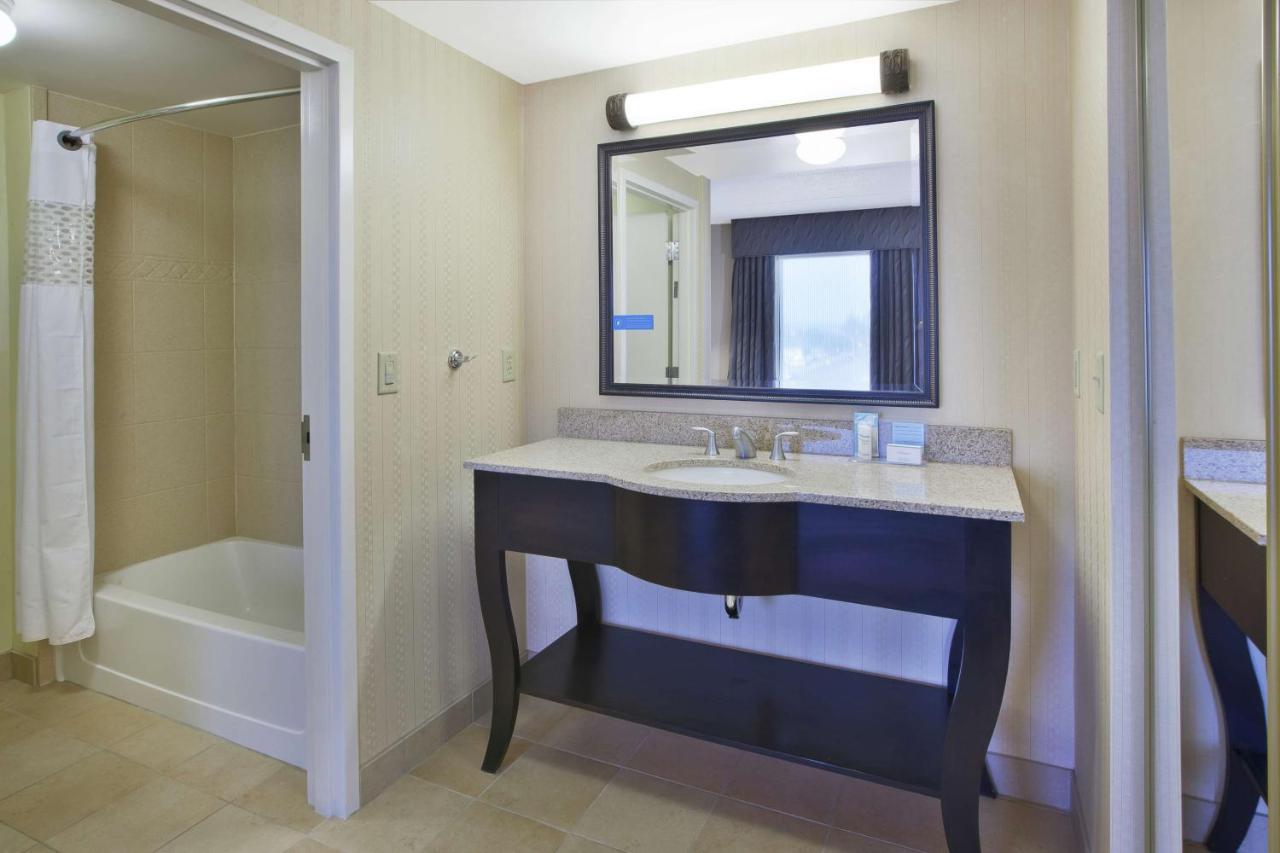 King Studio at Hampton Inn & Suites Plattsburgh