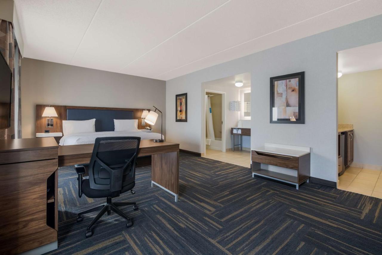 King Studio at Hampton Inn & Suites Plattsburgh