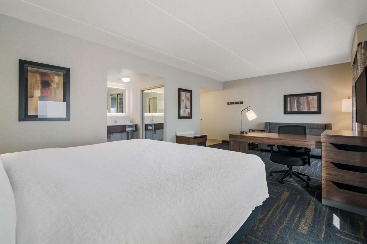 King Studio at Hampton Inn & Suites Plattsburgh