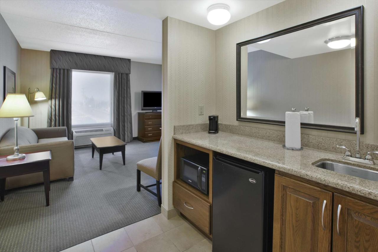 King Studio at Hampton Inn & Suites Plattsburgh