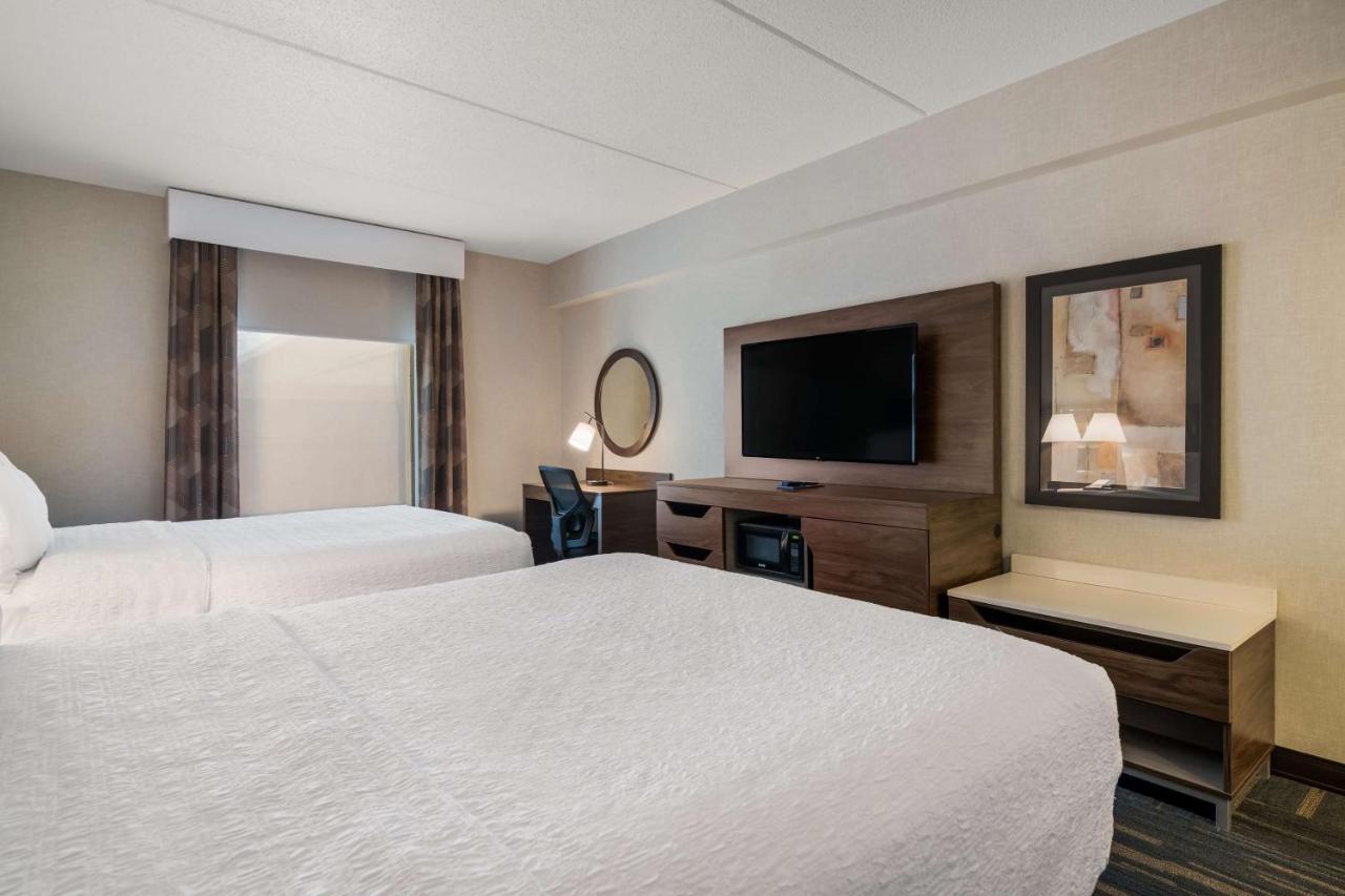 Queen Room with Two Queen Beds - Hearing Accessible at Hampton Inn & Suites Plattsburgh