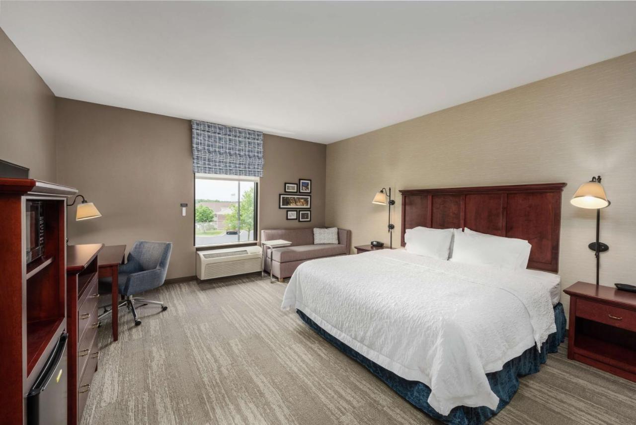 King Room - Disability Access/Non-Smoking at Hampton Inn Branson - Branson Hills