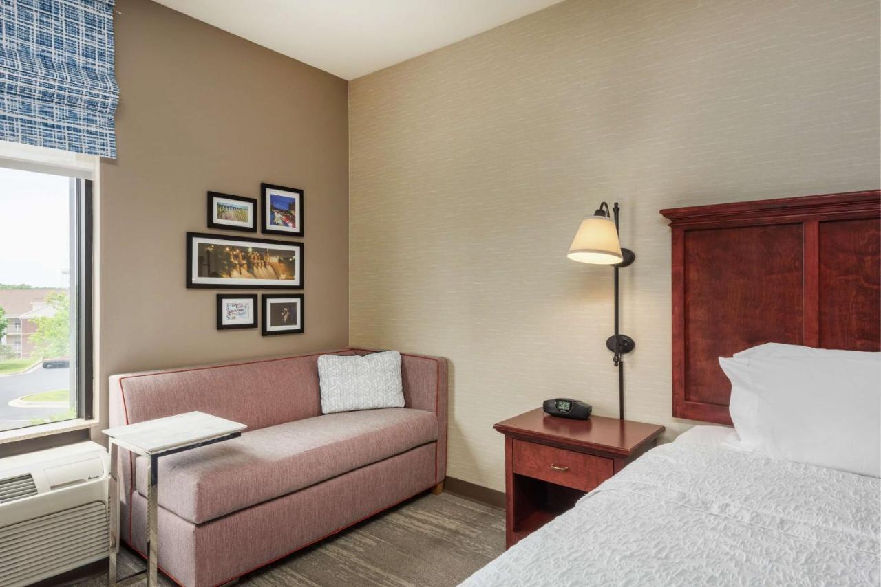 King Room - Disability Access/Non-Smoking at Hampton Inn Branson - Branson Hills
