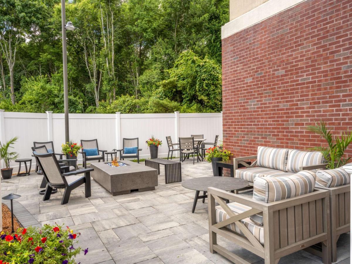 | Hampton Inn Raynham-Taunton