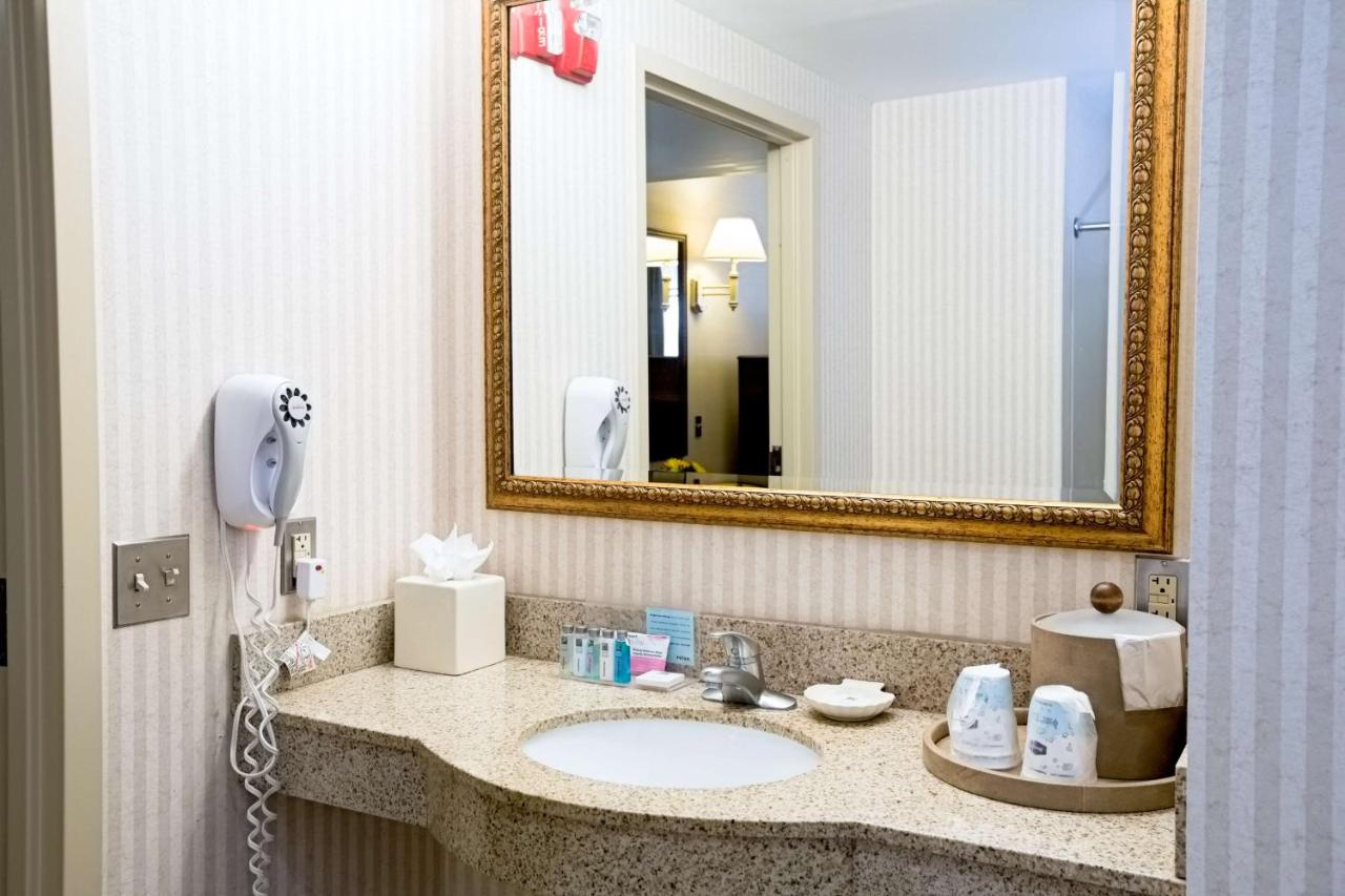 | Hampton Inn Raynham-Taunton