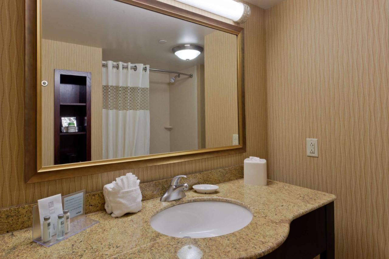 | Hampton Inn Rochester-Webster
