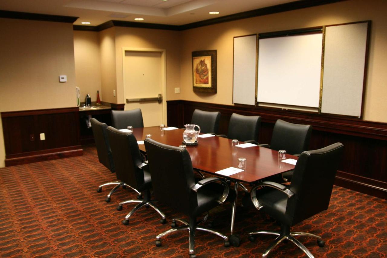 | Hampton Inn Rochester-Webster