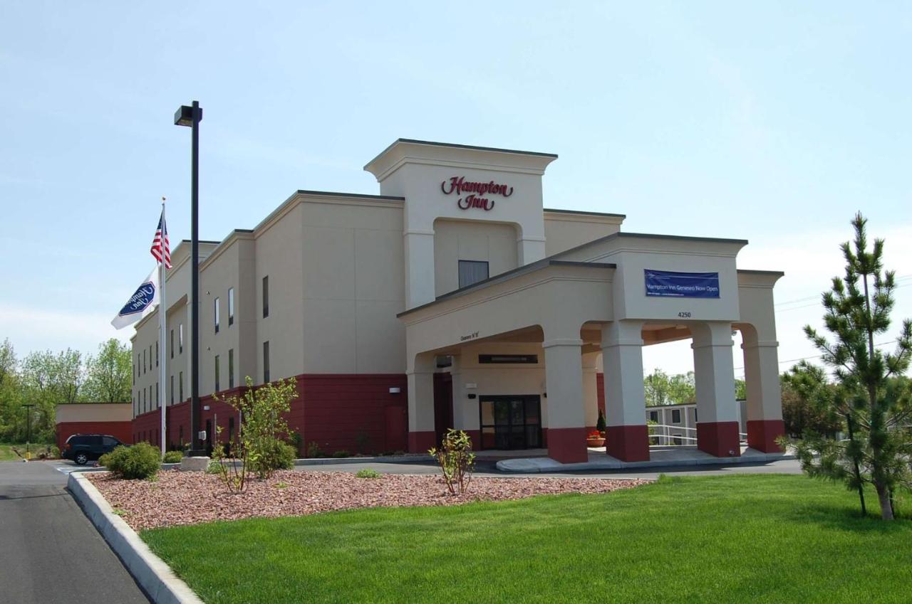 | Hampton Inn Geneseo