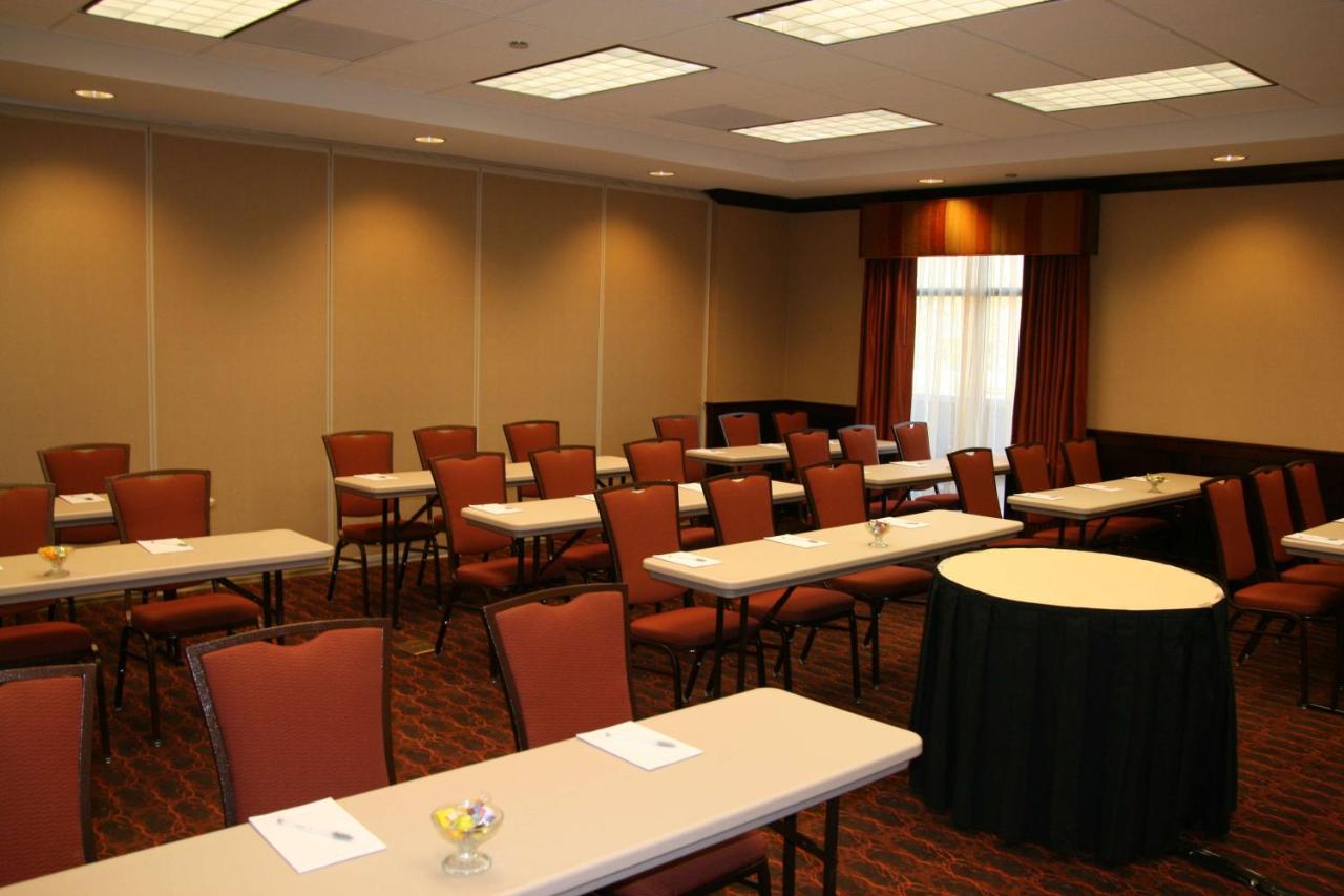 | Hampton Inn Rochester-Webster