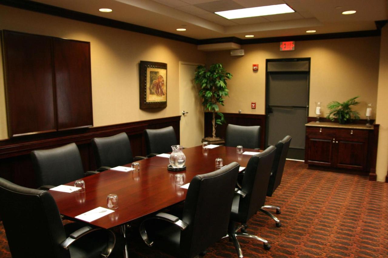 | Hampton Inn Rochester-Webster