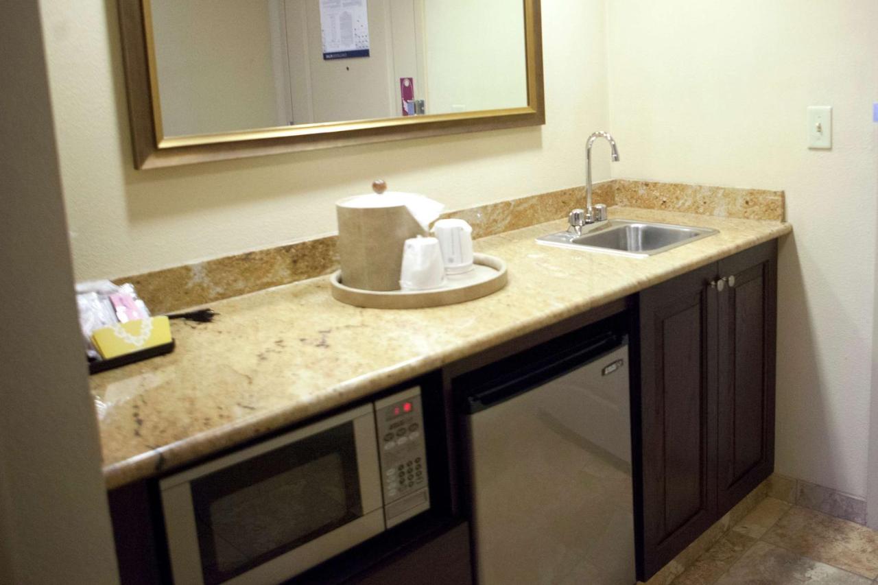 King Studio with Sofa Bed - Non-Smoking at Hampton Inn Rochester Webster
