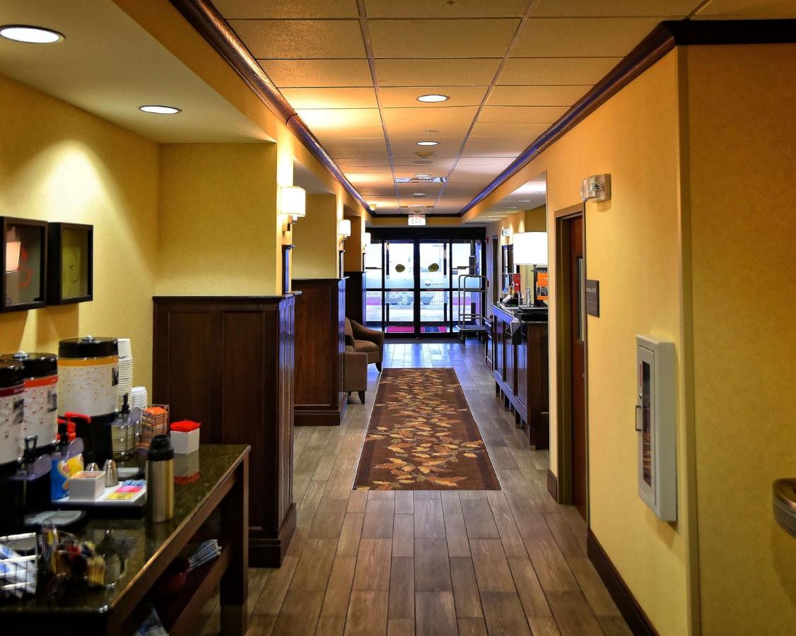 | Hampton Inn Geneseo