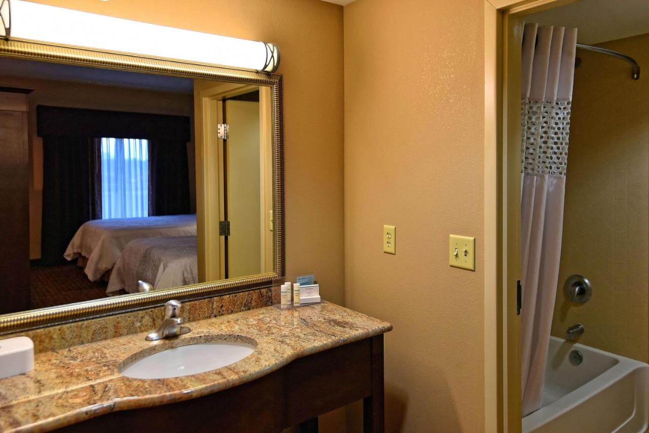 | Hampton Inn Geneseo