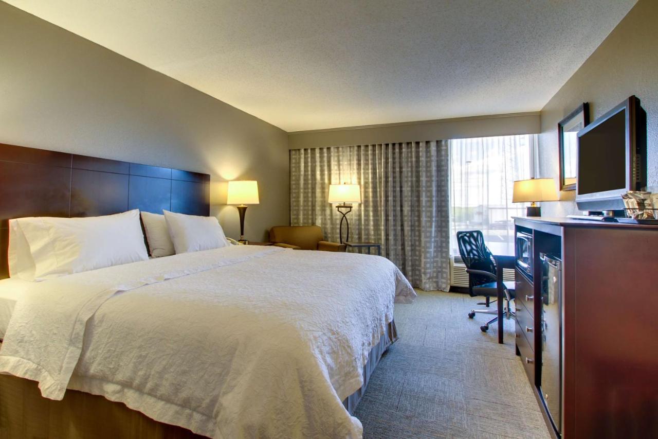 King Room - Non-Smoking at Hampton Inn Rolla