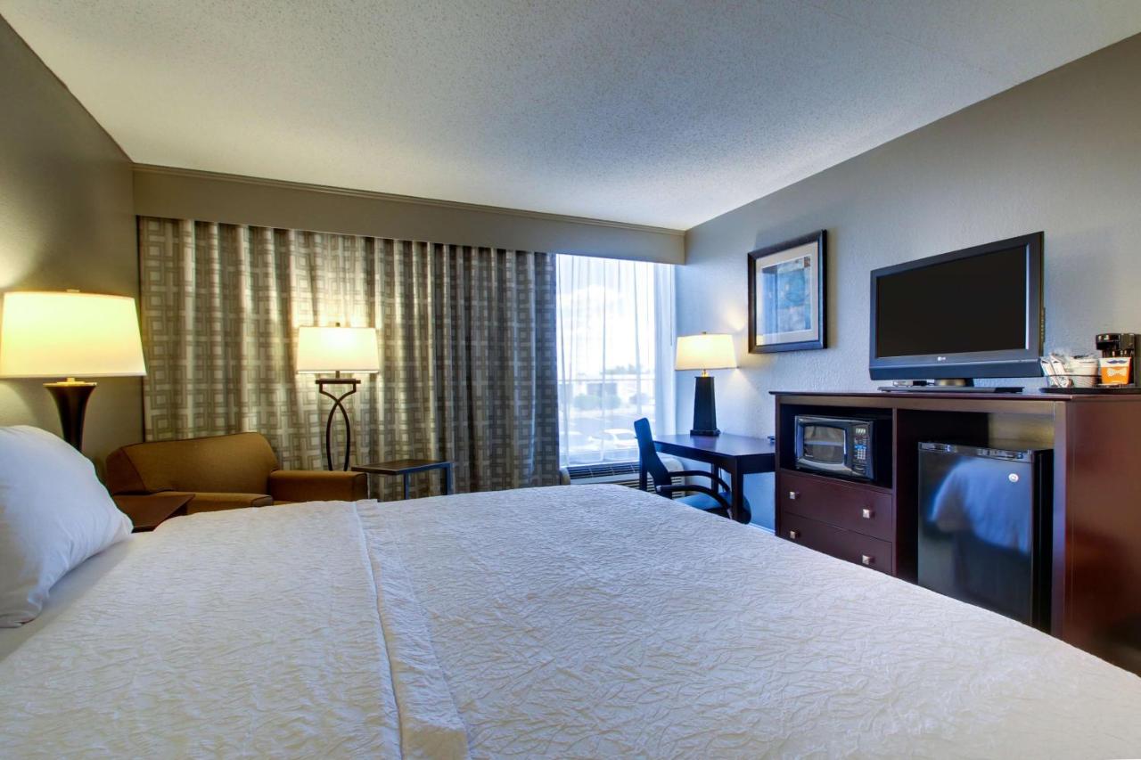 King Room - Non-Smoking at Hampton Inn Rolla