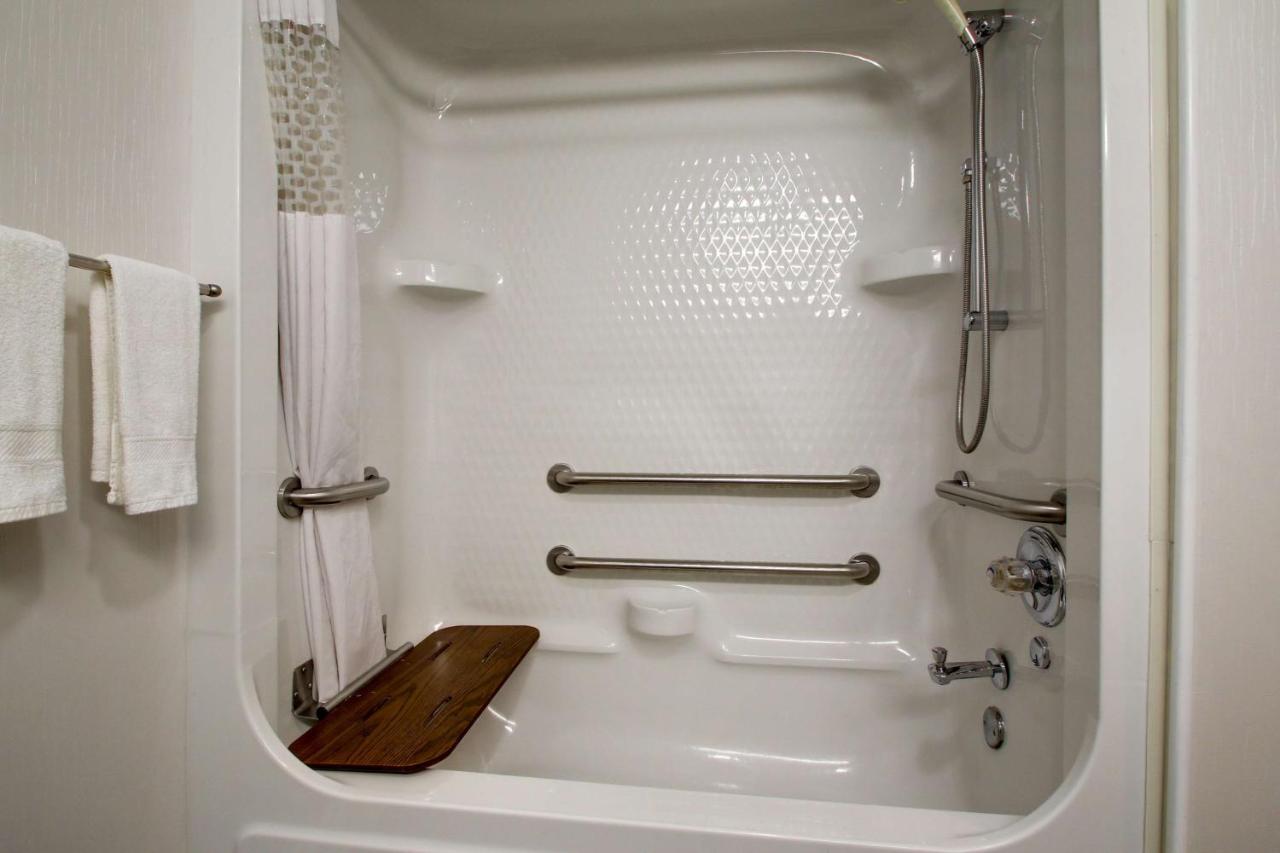 King Room - Disability Access at Hampton Inn Rolla