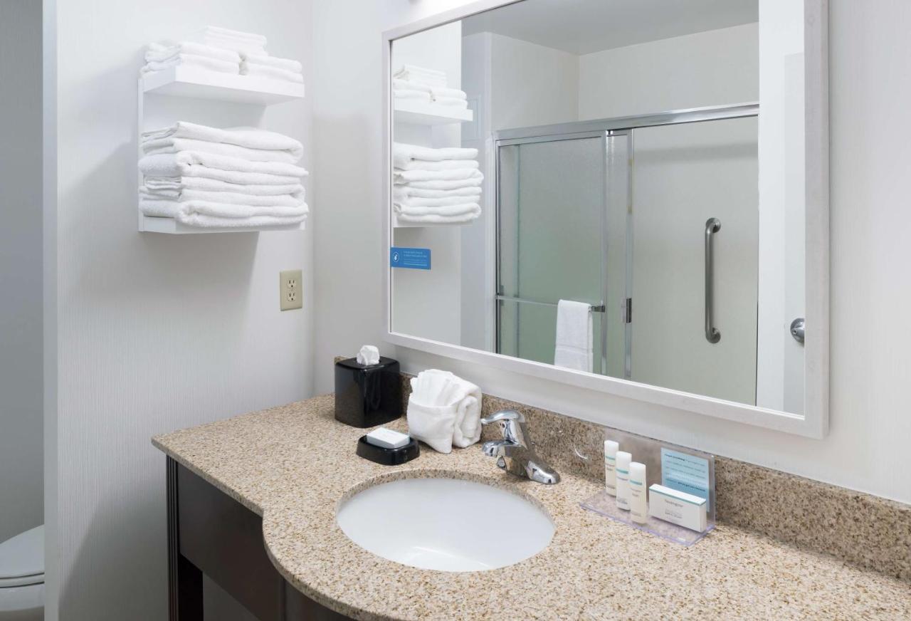 King Room - Non-Smoking at Hampton Inn & Suites Rochester-North