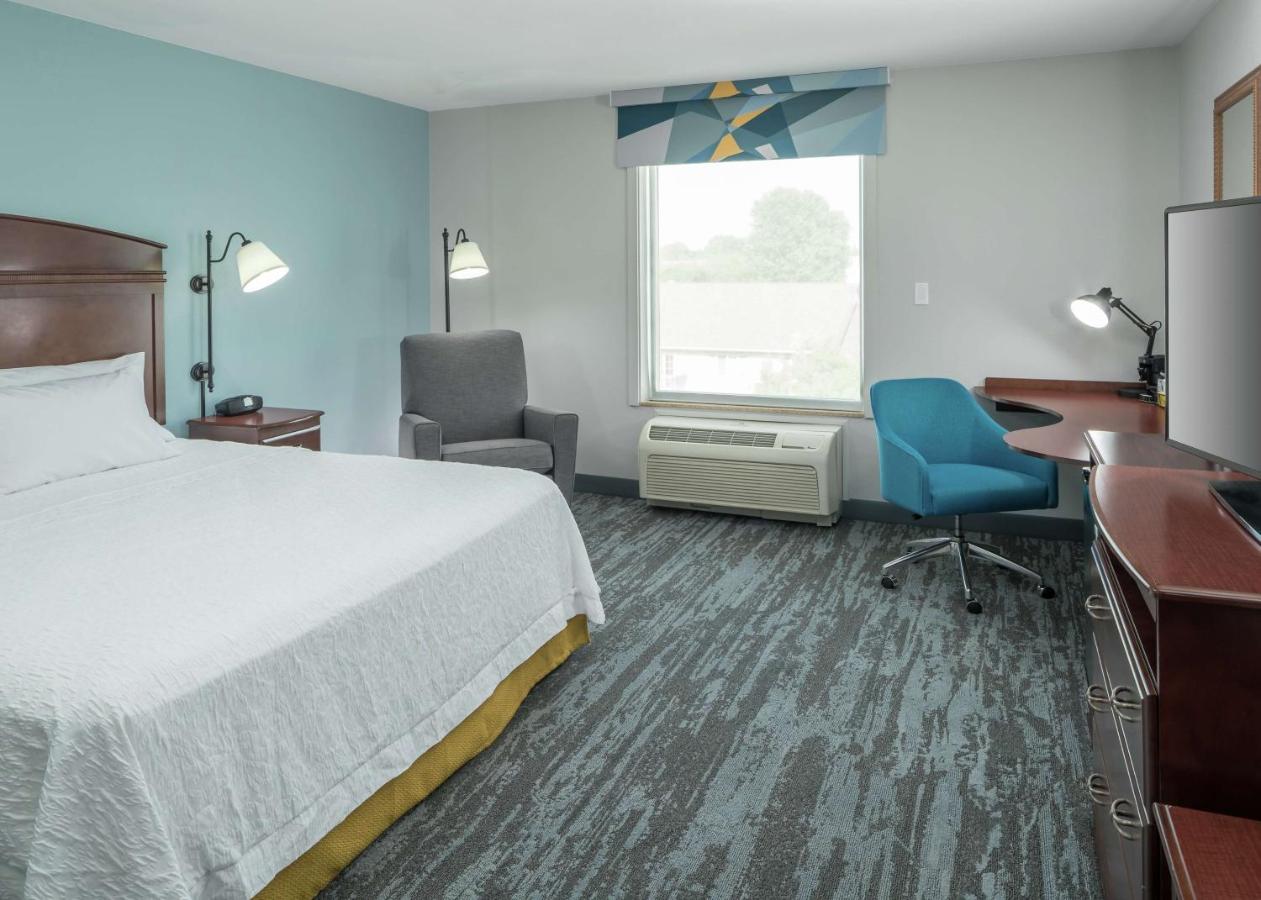 King Room - Disability Access/Non-Smoking at Hampton Inn & Suites Rochester-North