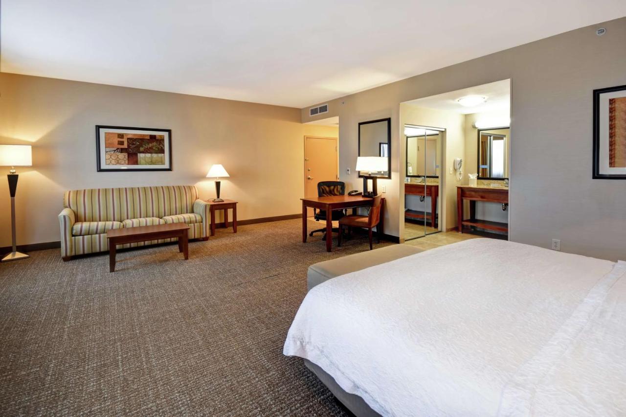 King Studio - Non-Smoking at Hampton Inn & Suites Folsom
