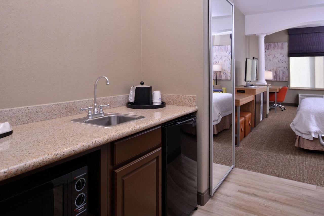 King Room - Non-Smoking at Hampton Inn & Suites Woodland-Sacramento Area