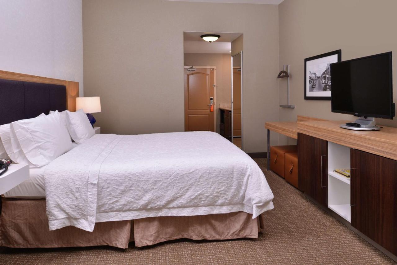 King Studio - Non-Smoking at Hampton Inn & Suites Woodland-Sacramento Area