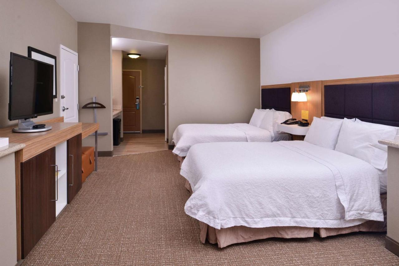 Queen Studio - Non-Smoking at Hampton Inn & Suites Woodland-Sacramento Area