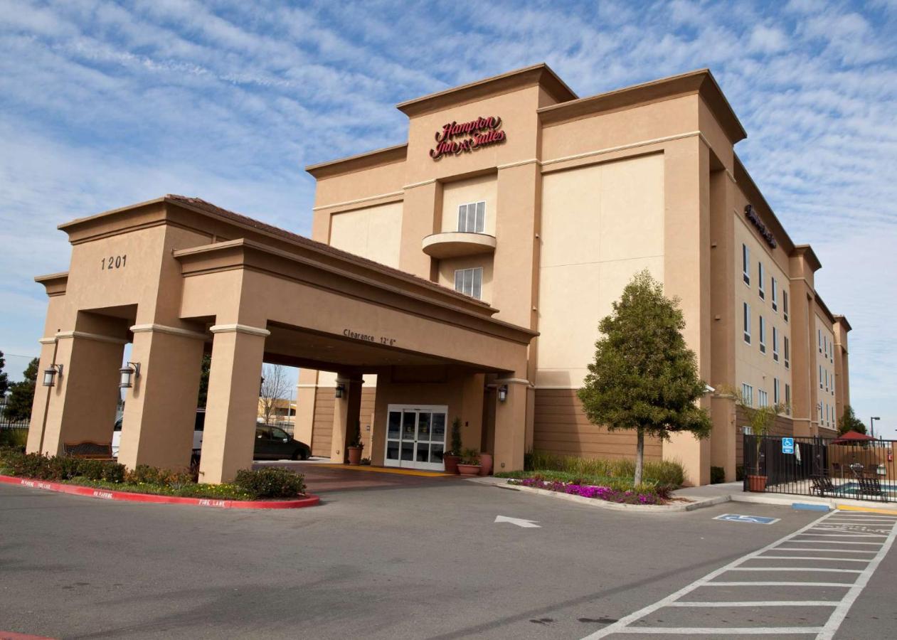 | Hampton Inn & Suites Pittsburg