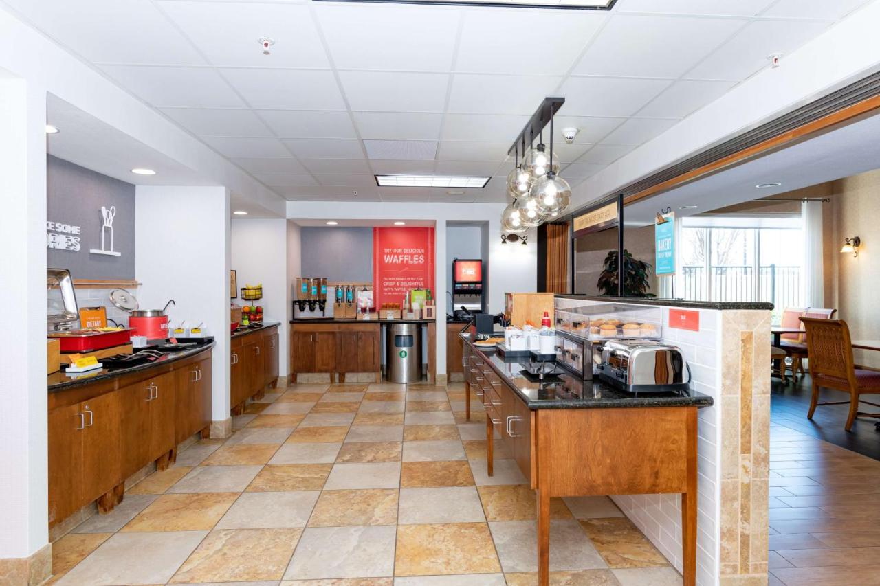 | Hampton Inn & Suites Pittsburg