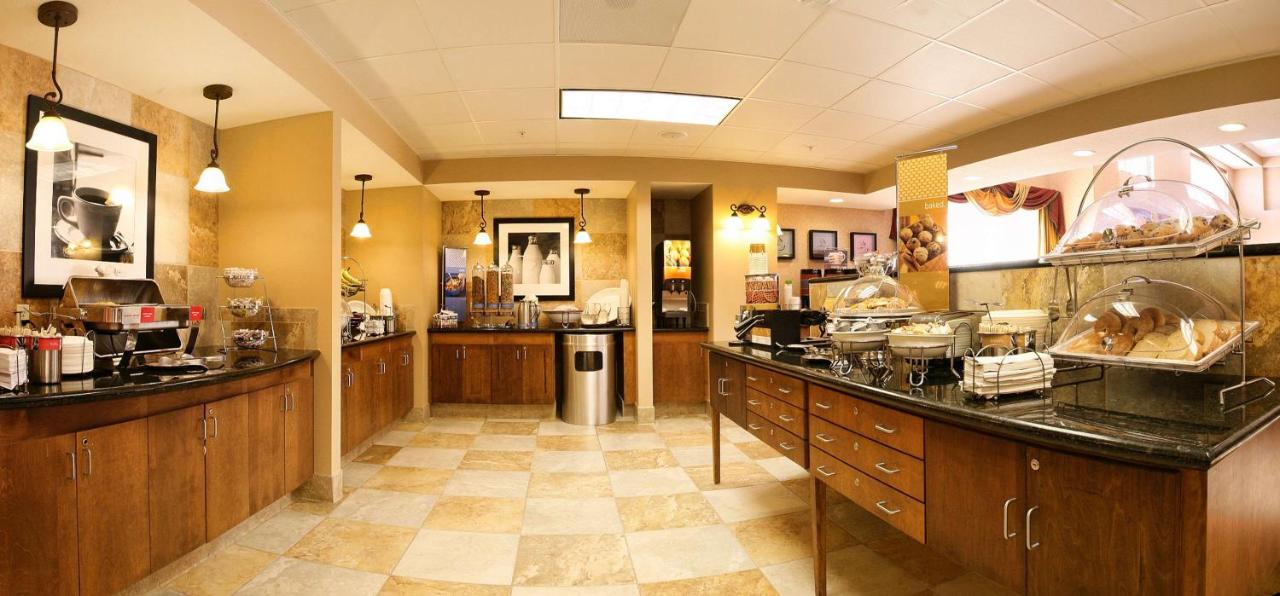 | Hampton Inn & Suites Pittsburg