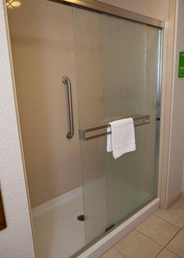 | Hampton Inn & Suites Pittsburg