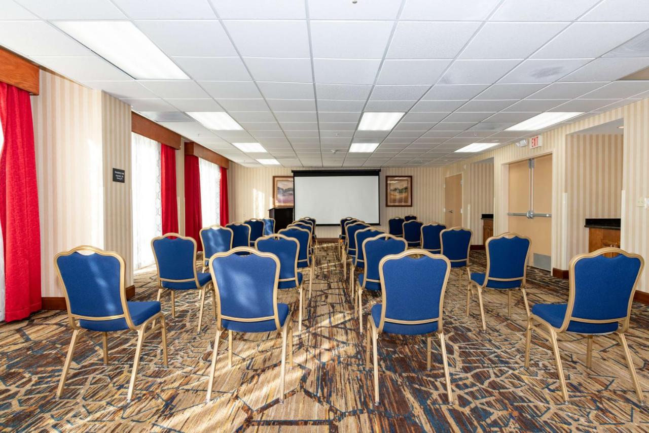 | Hampton Inn & Suites Pittsburg