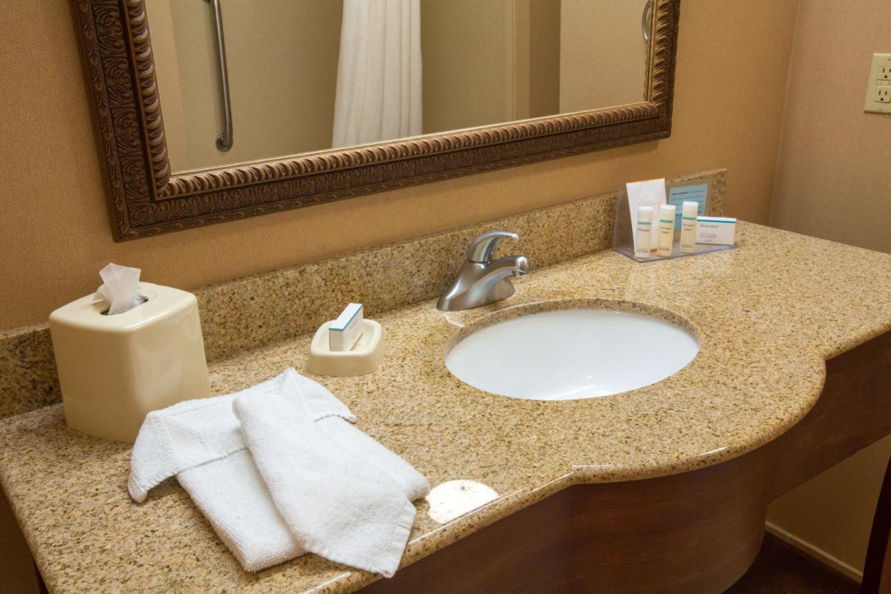 King Room - Non-Smoking at Hampton Inn Goshen