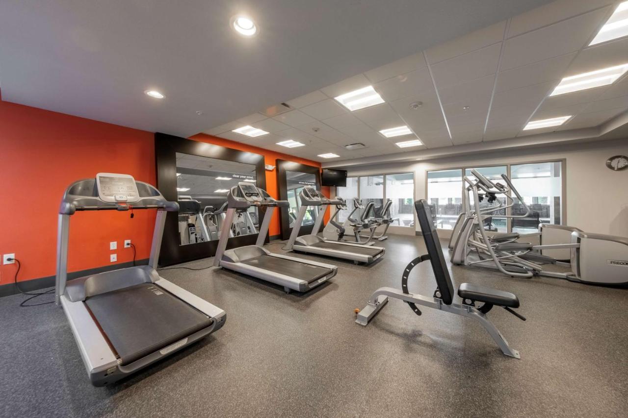  | Hampton Inn & Suites DuPont