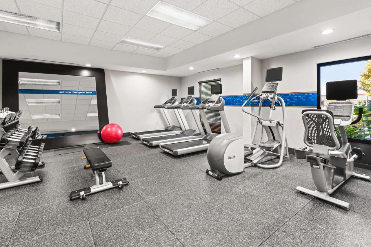 | Hampton Inn Seekonk