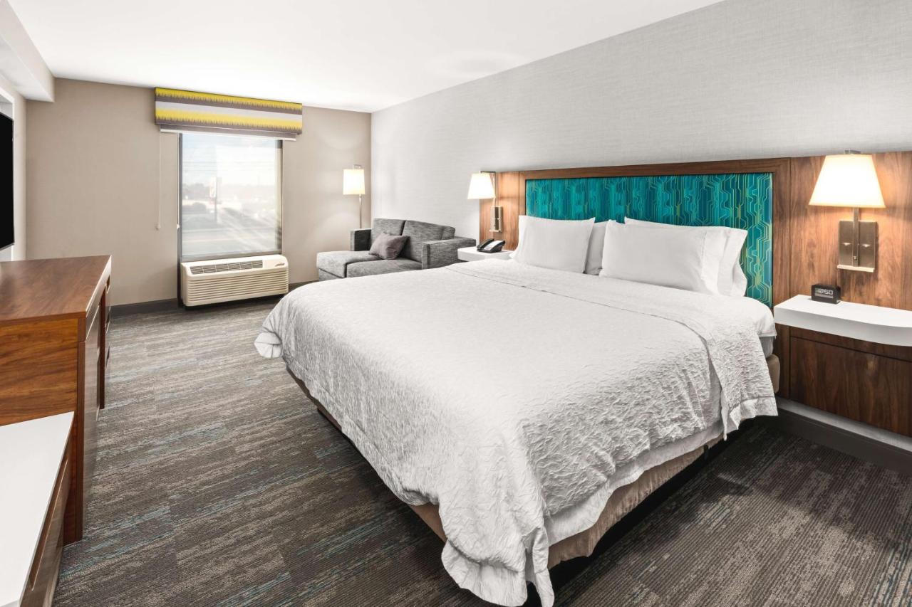 | Hampton Inn Seekonk