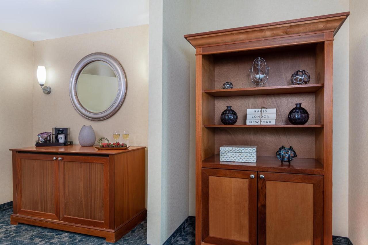 | Southbridge Hotel and Conference Center