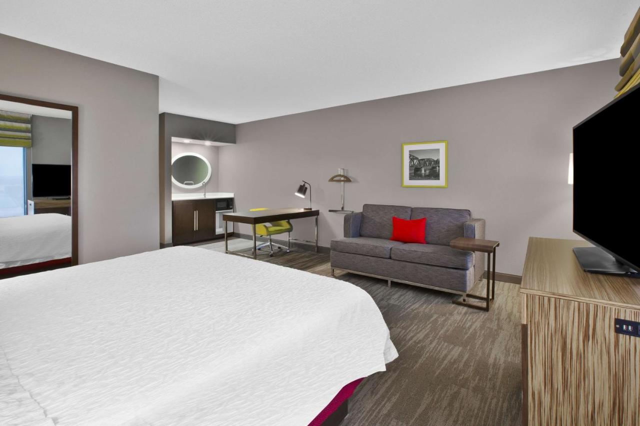 King Studio with Sofa Bed - Non-Smoking at Hampton Inn & Suites Springboro/Dayton Area South