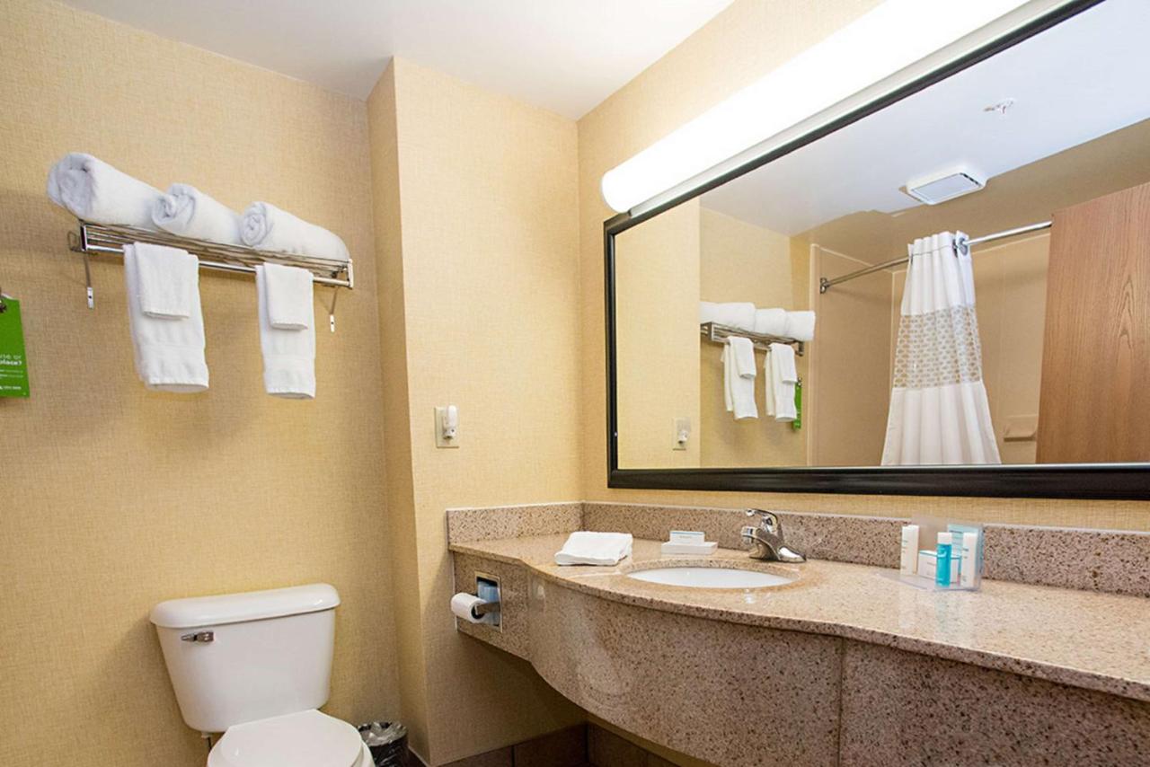 King Studio with Sofa Bed - Non-Smoking at Hampton Inn & Suites Springboro/Dayton Area South