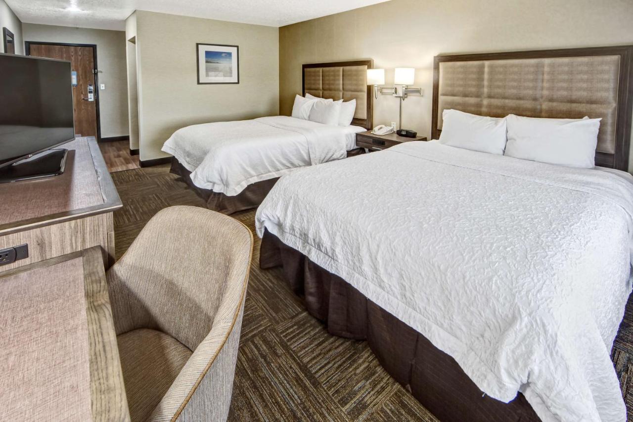 Queen Room with Two Queen Beds - Non-Smoking at Hampton Inn Salt Lake City/Layton