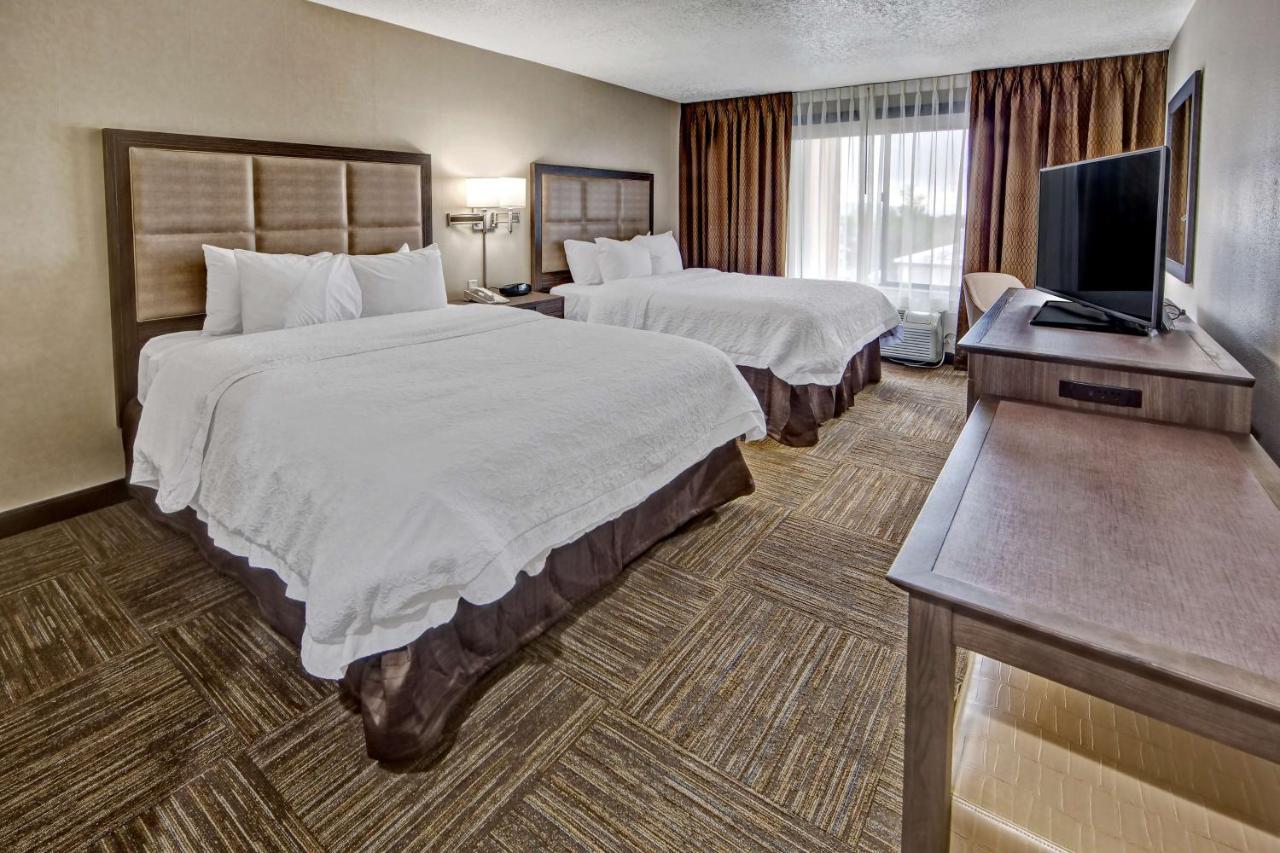Queen Room with Two Queen Beds - Non-Smoking at Hampton Inn Salt Lake City/Layton